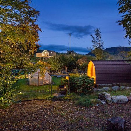 Glentruim Homestay B&B And Glamping Pods Нютънмор Екстериор снимка