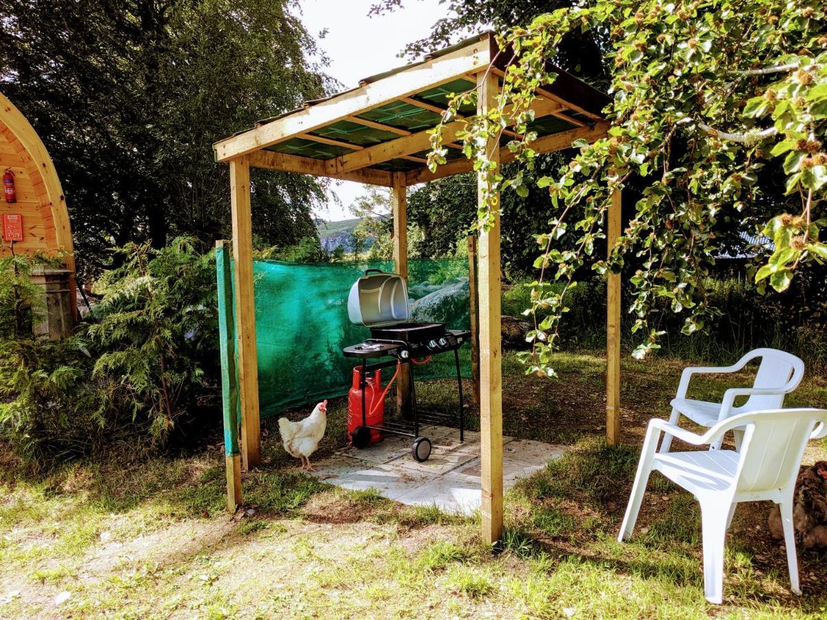 Glentruim Homestay B&B And Glamping Pods Нютънмор Екстериор снимка